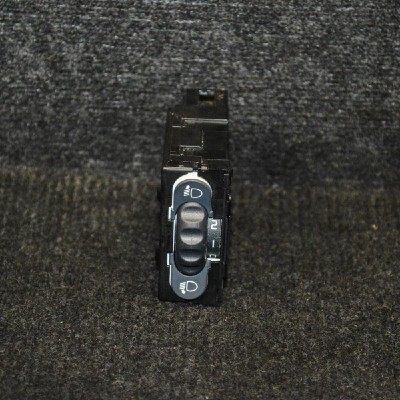 Comutator RENAULT CLIO III BR0/1, CR0/1 2009 OEM: 8200379685 1824034 foto