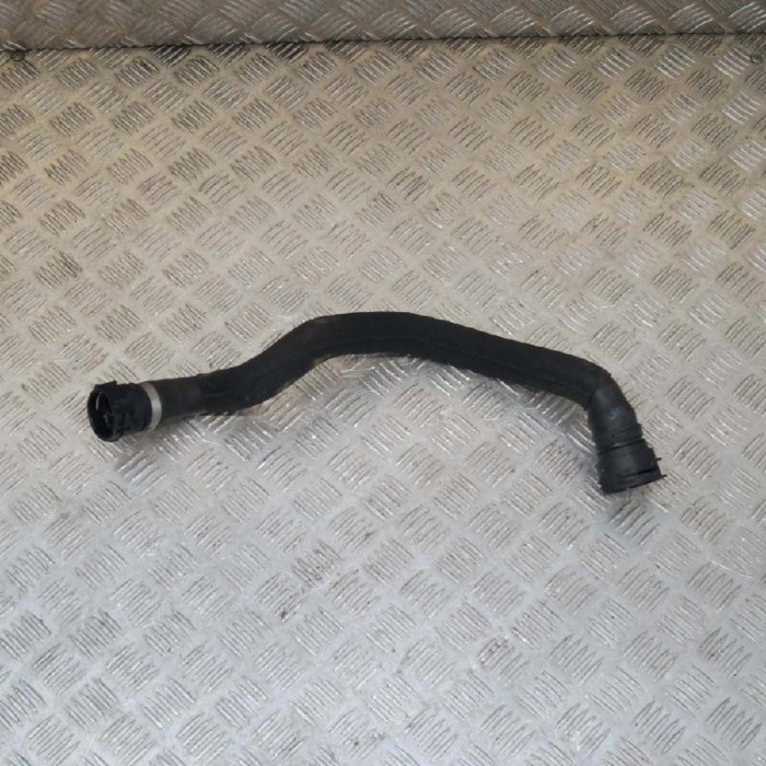 Furtun radiator răcire dreapta AUDI Q5 8R 2013 OEM: 8R0122101C 2966724