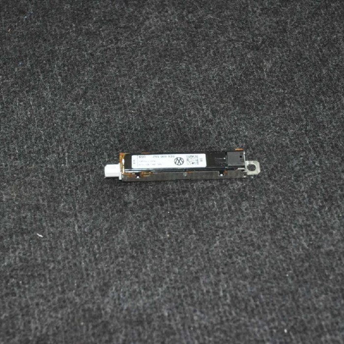 Amplificator de antena VW JETTA MK6 162, 163 2012 OEM: 5C6035552 2216454