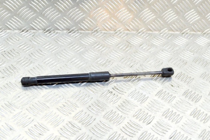 Amortizor capota dreapta față AUDI A6 4G2, C7, 4GC 2017 OEM: 4G8823359A | 11633389