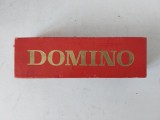 Joc DOMINO vintage, 28 de table de joc, de lemn, cutie rosie de carton cu scris auriu,