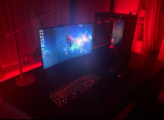 Setup Gaming, cumparat in 2020 nou, deloc uzat foto