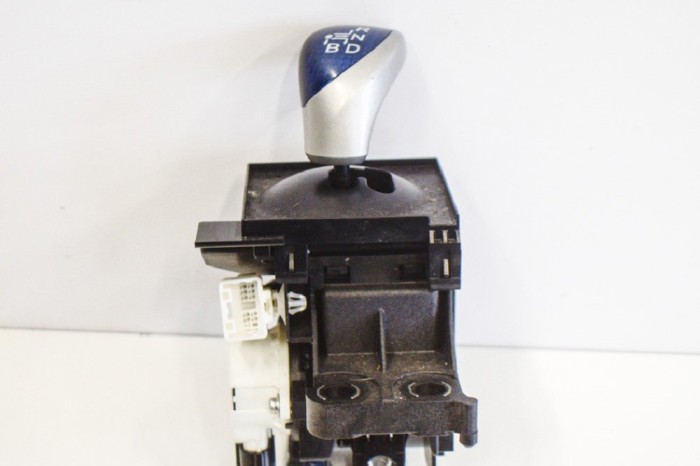 Timonerie cutie de viteze TOYOTA PRIUS _W3_ 2012 OEM: Hatchback | 11089415