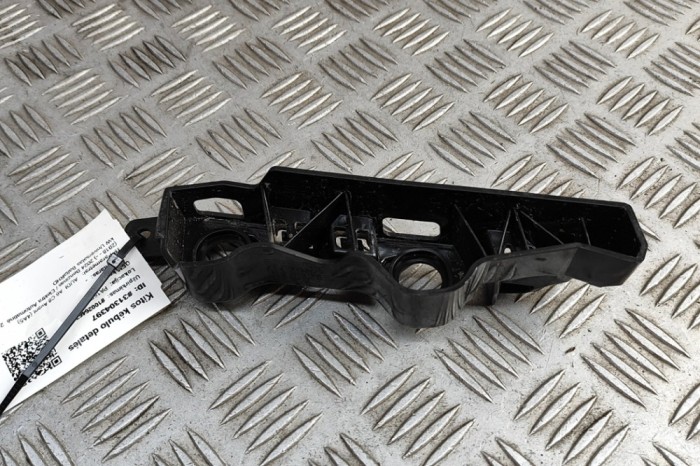 Suport aripa dreapta față AUDI A6 C8 Avant 4A5 2024 OEM: 4K0807284 31304397