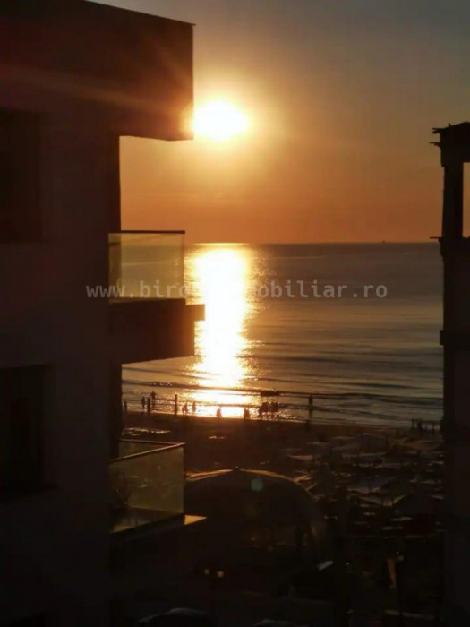 vanzare studio de vis cu vedere la mare, aproape de plaja in Mamaia Nord