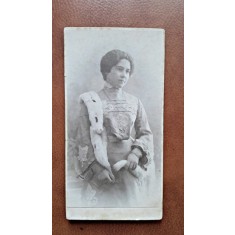 Fotografie pe carton, tanara rusoaica, secolul XIX