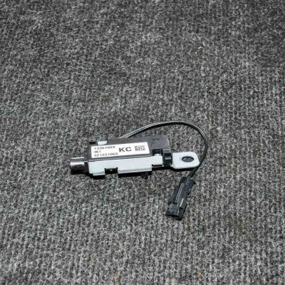 Amplificator de antena OPEL ASTRA J 2012 OEM: 13367022 foto