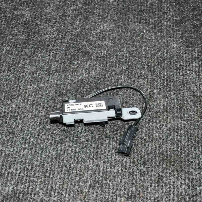 Amplificator de antena OPEL ASTRA J 2012 OEM: 13367022