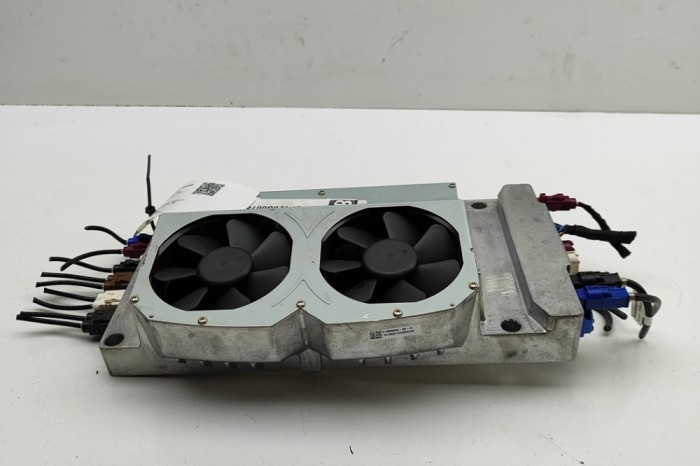 Alt modul de control TESLA MODEL X 2020 OEM: 1501970-00-A,1655000-00-H | 31670100