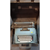 Masina de scris Olivetti Studio 46