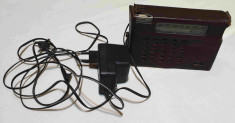 Radio portabil ZEFIR Electronica de productie Romaneasca, anii 1960 foto