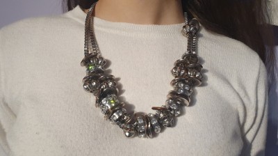 Colier vintage din metal cu pietre foto