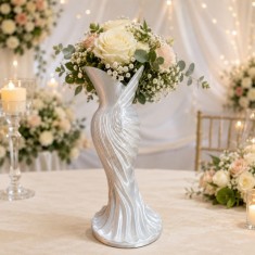 Vază Decorativă Mireasă Siluetă Artistică pentru Aranjamente Florale &ndash; 20 cm