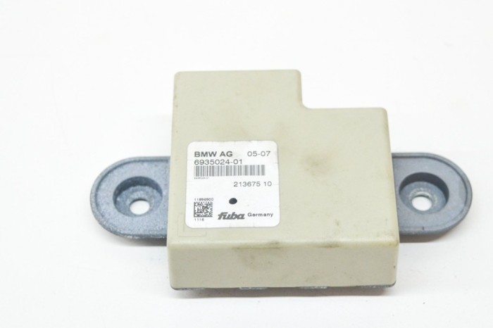 Amplificator de antena BMW 6 E63 2007 OEM: 6935024 13506354