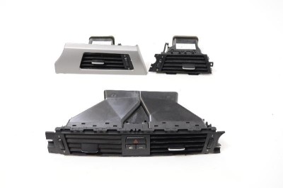 Gura de ventilație planșa de bord BMW 3 E90 2007 OEM: 9151167,9151168,9151174 2761063 foto
