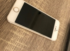 iPhone SE 64GB foto