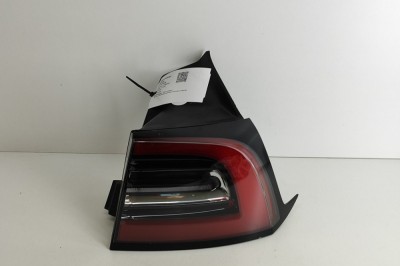 nerasta TESLA MODEL Y 2022 OEM: 1502087-99-D 23786338 foto