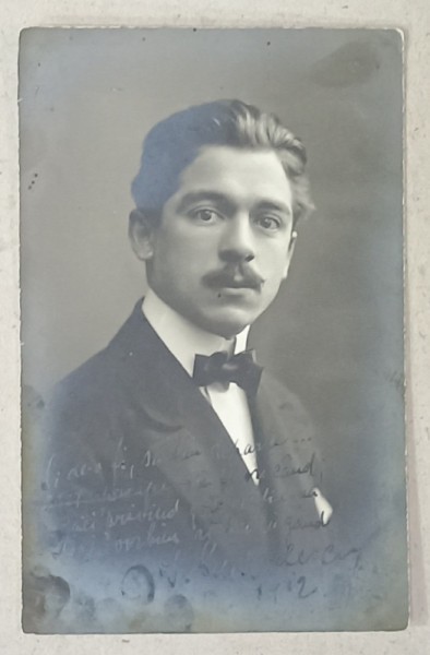 PORTRETUL TANARULUI C.I. SANDULESCU SI O STROFA SEMNATA OLOGRAF , FOTOGRAFIE FORMAT CARTE POSTALA , 1912