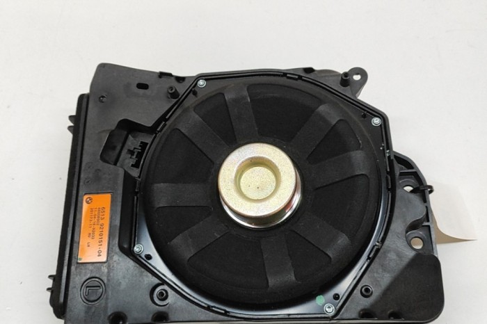 Subwoofer podea st&acirc;nga BMW 4 Coupe F32, F82 2018 OEM: 9210151 | 31650206