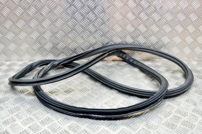 Garnitura ușă dreapta față AUDI Q5 FY 2020 OEM: 80A831721B | 12186114 foto