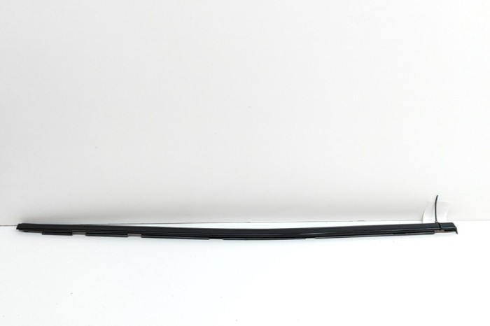 Chedar geam ușă st&acirc;nga spate PEUGEOT 2008 II 2023 OEM: 9825967580,9825967780 28032863