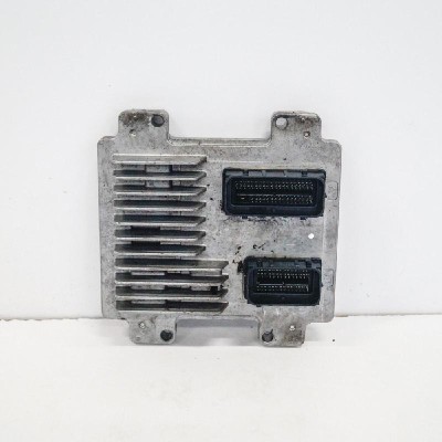Unitate de control motor OPEL CORSA E 2018 OEM: 12679197 3375969 foto