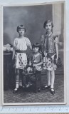 Fotografie copii &icirc;n costume populare rom&acirc;nești &ndash; 1928 &ndash; atelier I. Josefovici, Giurgiu