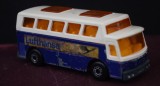 Macheta Matchbox Superfast nr 85 Airport Coach 1977