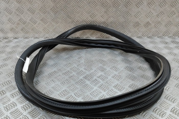 Garnitura ușă st&acirc;nga față JAGUAR I-PACE X590 2020 OEM: J9D3-20708-A | 28099126