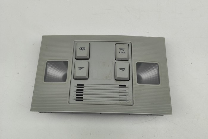 Iluminare interioară SKODA SUPERB III 3V3 2016 OEM: 3V0868837A,5Q0951172,3B0035711B,5G2947105 29502328