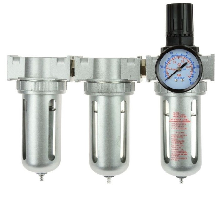Baterie cu 3 filtre de aer si regulator 1/2