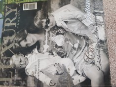 revista luxury 2011 Ap foto