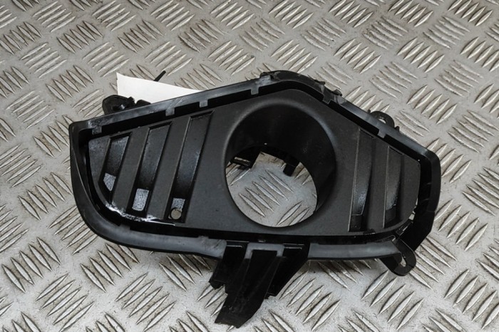 Grila st&acirc;nga față TOYOTA RAV 4 V A5, H5 2019 OEM: 52128-42190 | 31985489