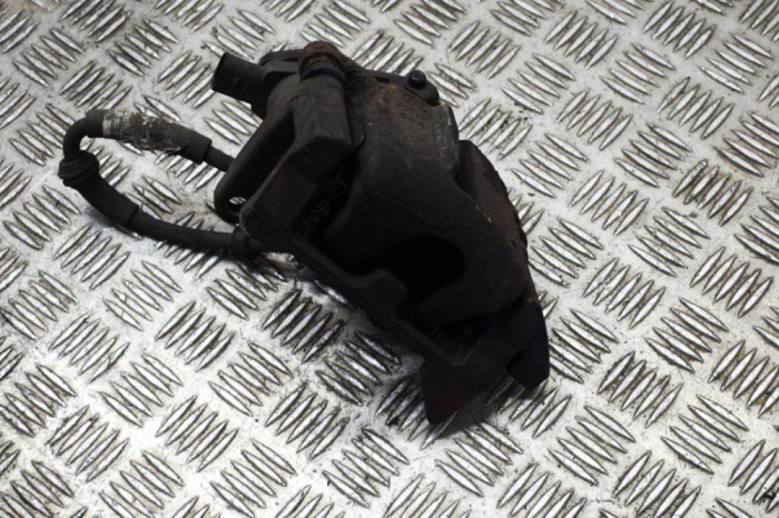Etrier de fr&acirc;nă dreapta spate AUDI A6 4G2, C7, 4GC 2013 14351034