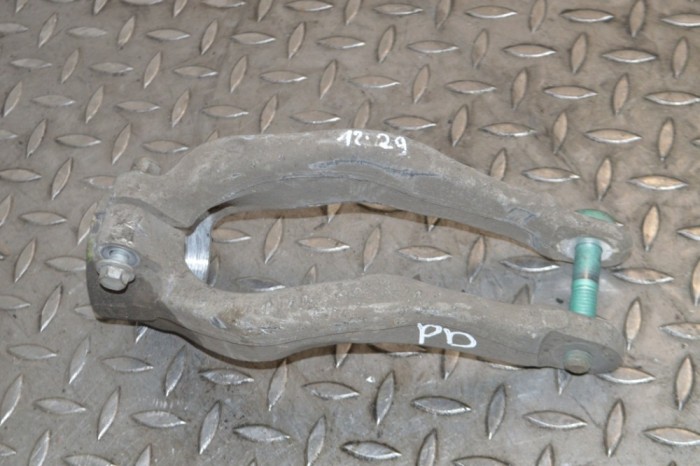 Braț inferior dreapta față JAGUAR F-PACE X761 2017 OEM: GX73-3462-AC 13137193