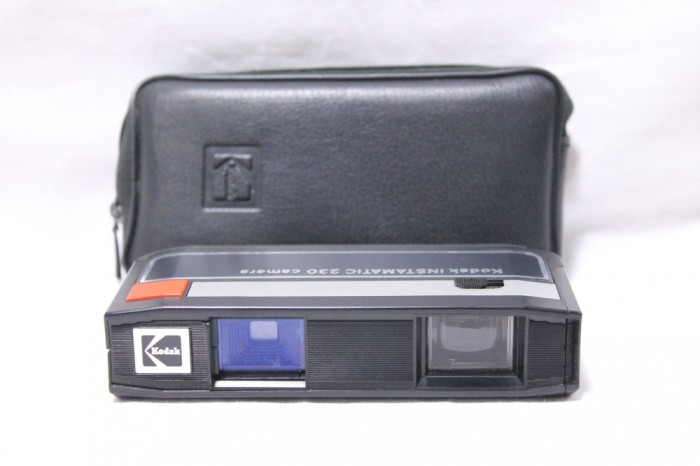 Aparat foto cu film Kodak Instamatic 230 husa originala - functional