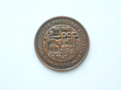 QW1 55 - Medalie - tematica CFR - Institutul proiectari cai ferate 35 ani - 1982 foto
