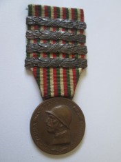 Rara! Italia medalia:Razboiul pentru Unitatea Italiei/Razboiul Italo-Austriac 1915-1918 WWI cu panglica si 4 barete originale:1915,1916,1917,1918 ! foto