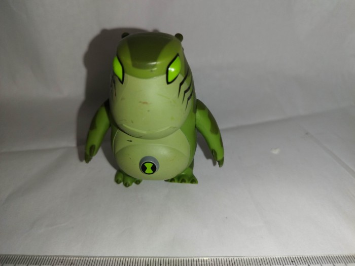bnk jc Ben 10 - Upchuck