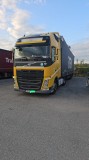 Ansamblu Autocamion Volvo si semiremorca