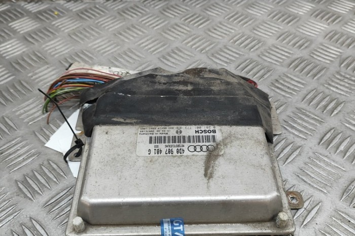 Unitate de control motor AUDI A8 D2 4D2, 4D8 1997 OEM: 4D0907401G 29949887
