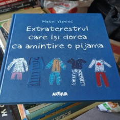 Extraterestrul care isi Dorea ca Amintire o Pijama - Matei Visniec