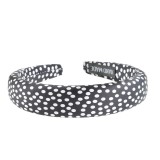 Bentita lata cu buline albe