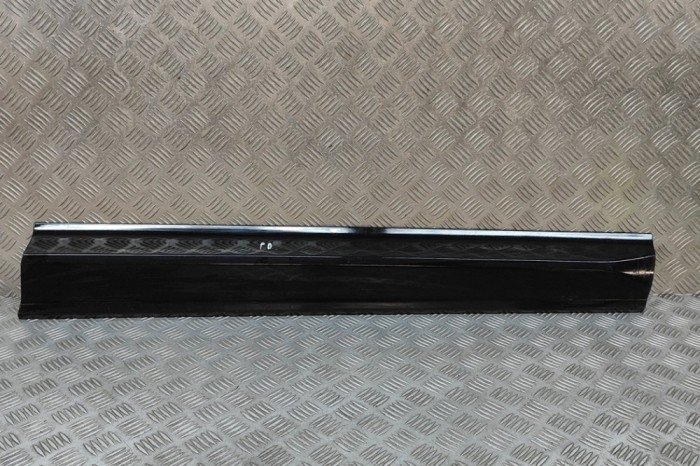 Bandou inferior ușă dreapta față VOLVO XC60 II 246 2019 OEM: 31440303,31440294 27841146