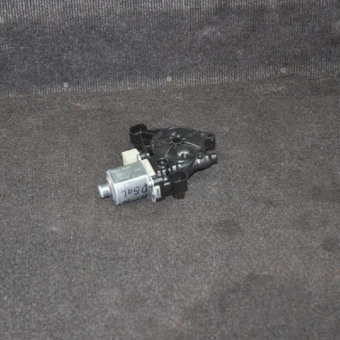 Motor macara geam ușă dreapta față VW GOLF VII 5G1, BQ1, BE1, BE2 2014 OEM: 5Q0959802 | 2124744