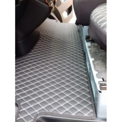 Covor auto imitatie piele romb dedicat MERCEDES SPRINTER III 2018-&amp;gt; Cod: 402492 Automotive TrustedCars foto