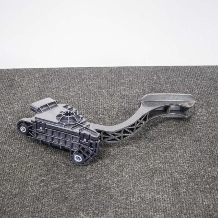 Pedala de accelerație LEXUS RX _U3_ 2006 OEM: 78120-48090198800-3050 3744229