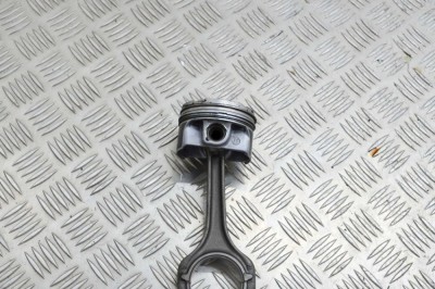 Piston AUDI A4 Avant 8W5, B9 2016 OEM: 04E107065ED,04E198401AB 12646216 foto