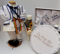 Set Botez Traditional Raul 17 - 4 piese costumas, trusou, lumanare si cufar foto