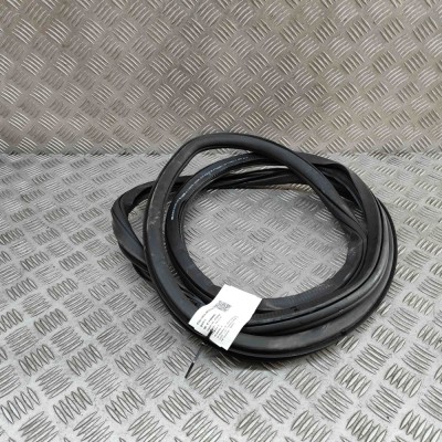 Garnitura ușă dreapta față AUDI Q4 SUV F4B 2024 OEM: 11A867912B foto